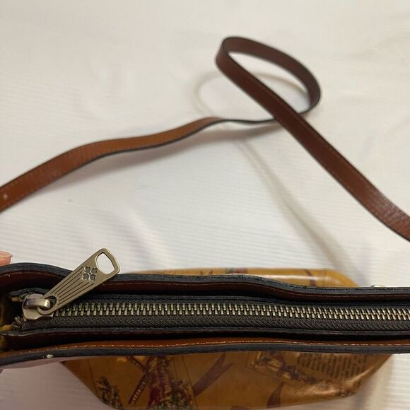 PATRICIA NASH Kirby My European Trip East-West Crossbody Bag - Picture 11 of 13